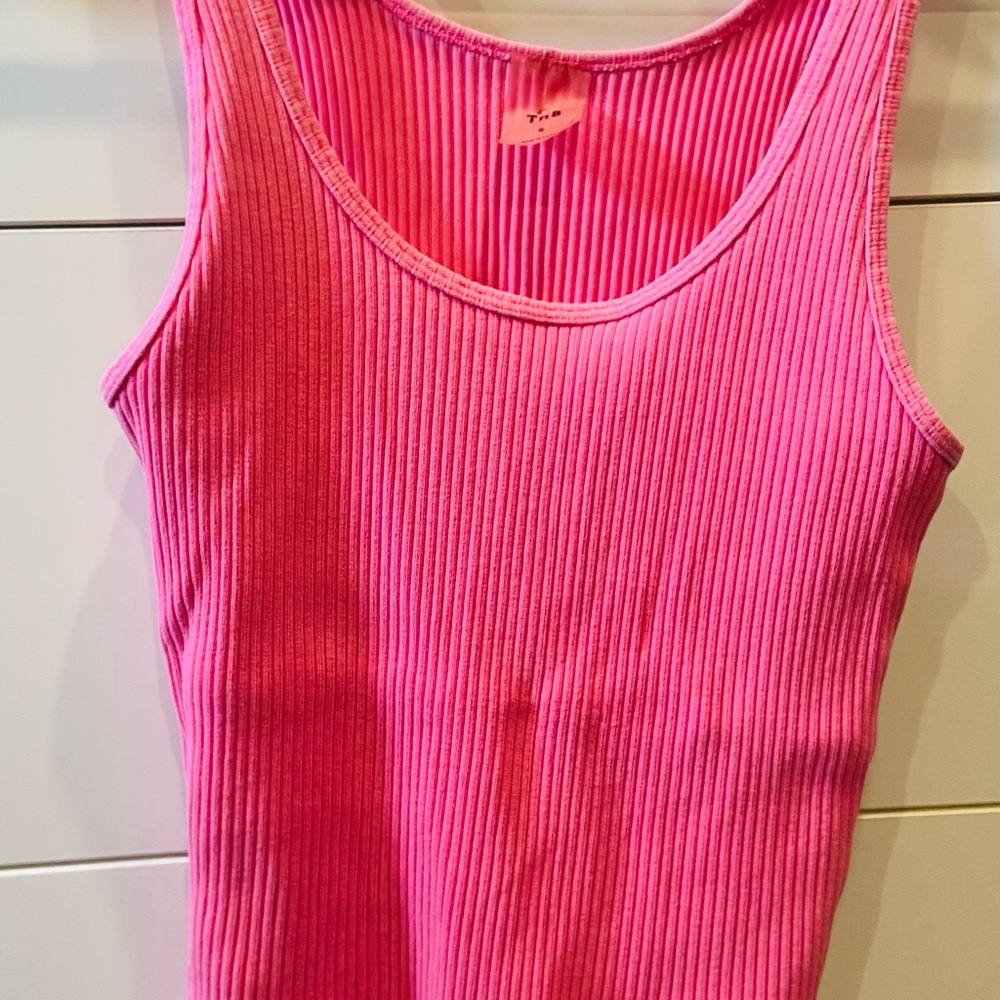 TNA Bright Pink Ribbed Tank